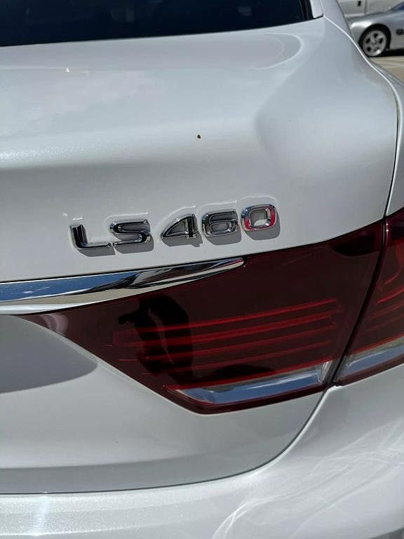 2013 Lexus LS 460 image 7