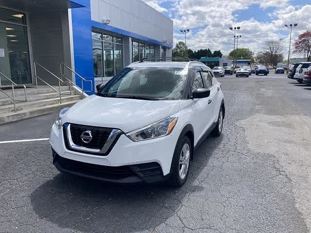 2019 Nissan Kicks S image 0