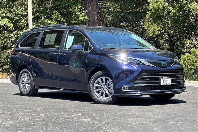2023 Toyota Sienna