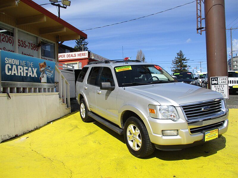 2009 Ford Explorer XLT image 3