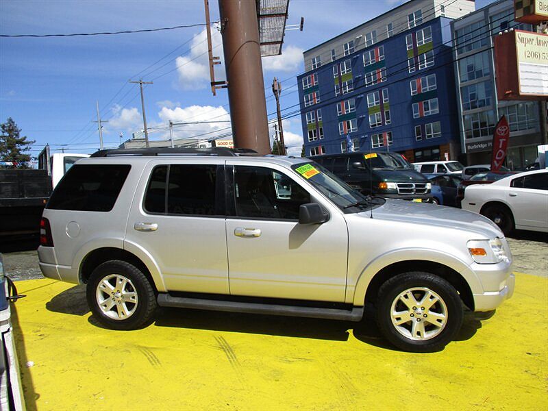 2009 Ford Explorer XLT image 4