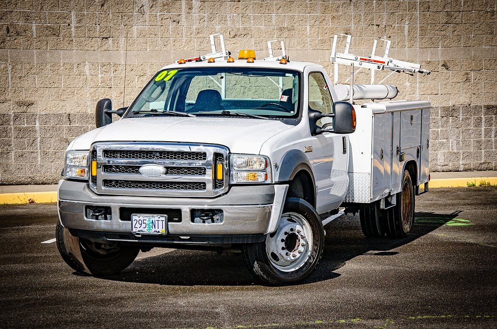 2007 Ford F-450 XL image 2