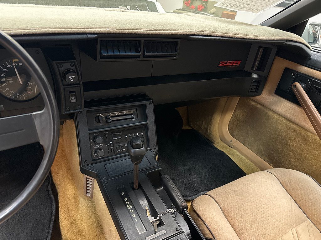1987 Chevrolet Camaro null image 32
