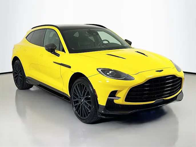 2025 Aston Martin DBX