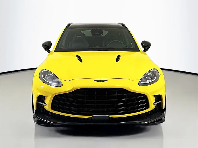 2025 Aston Martin DBX