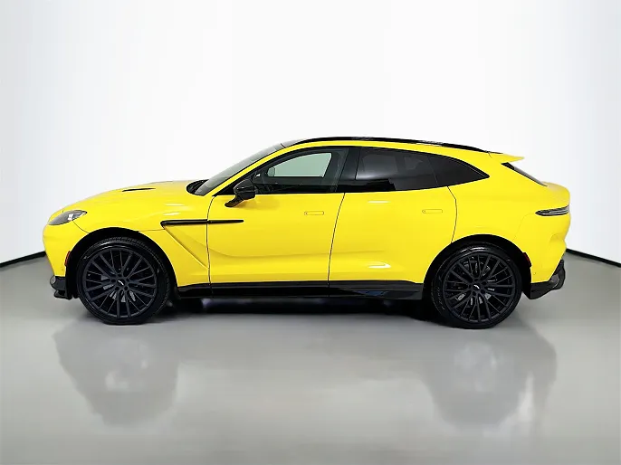 2025 Aston Martin DBX