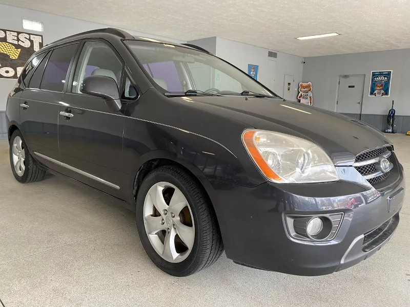 2007 Kia Rondo LX image 4