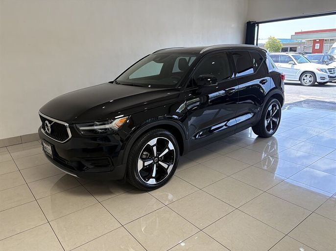 2020 Volvo XC40