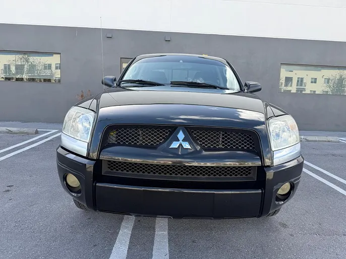 2008 Mitsubishi Raider