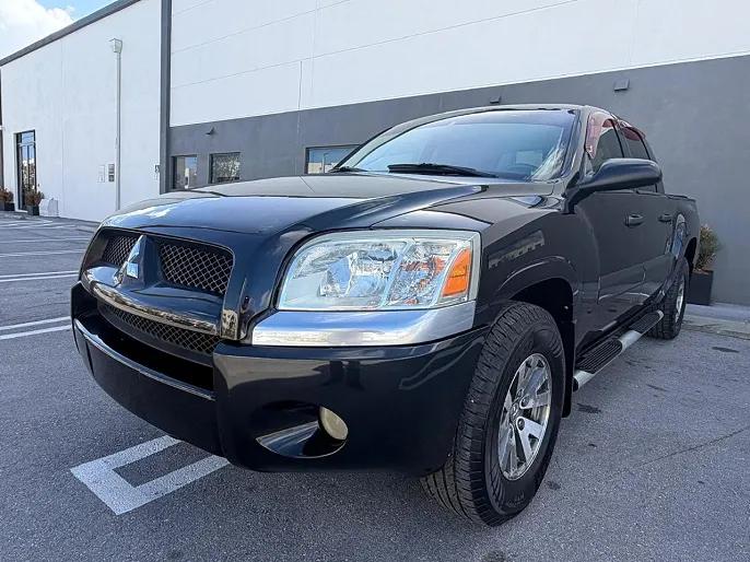 2008 Mitsubishi Raider
