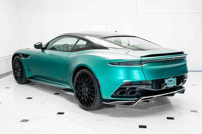 2023 Aston Martin DBS
