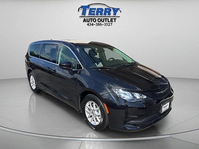 2023 Chrysler Voyager