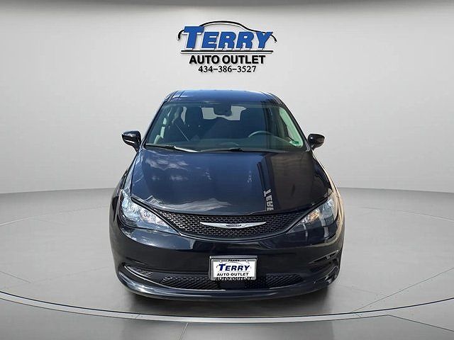 2023 Chrysler Voyager