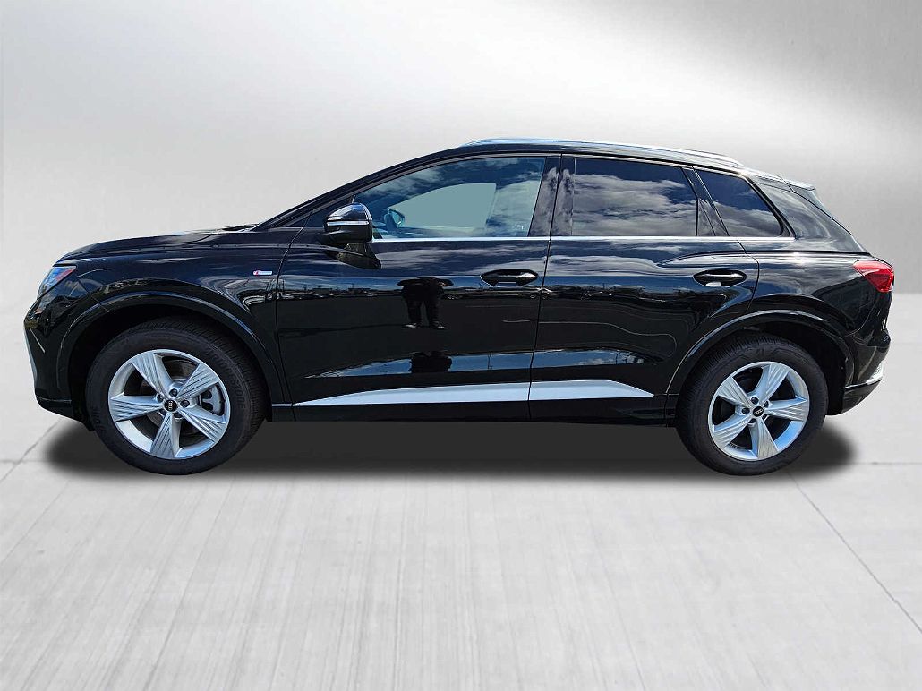 2024 Audi Q4 e-tron Prestige image 1