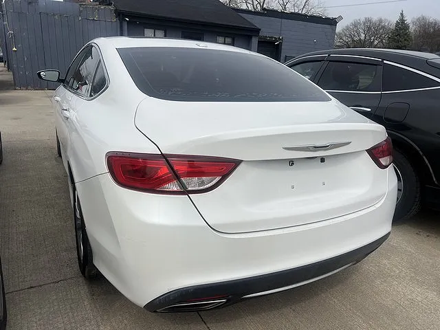 2015 Chrysler 200