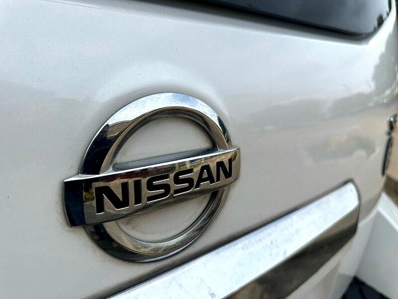 2009 Nissan Pathfinder SE image 9