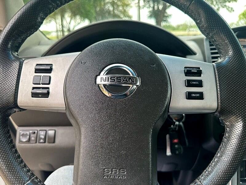 2009 Nissan Pathfinder SE image 20