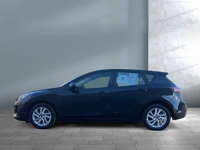 2013 Mazda Mazda3 i Touring image 2