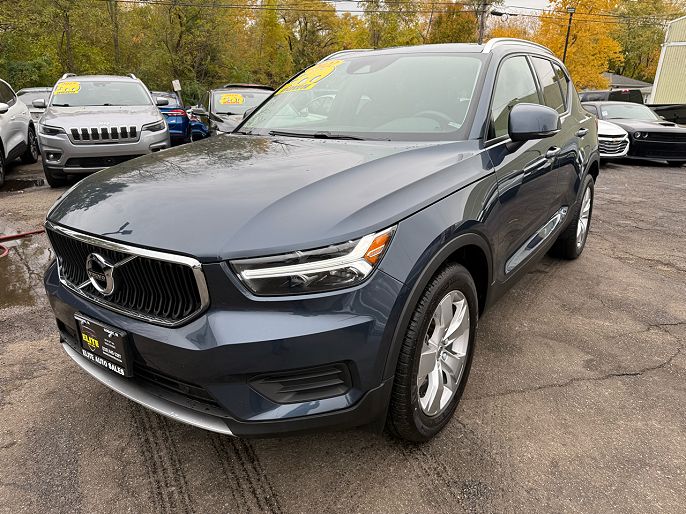 2022 Volvo XC40
