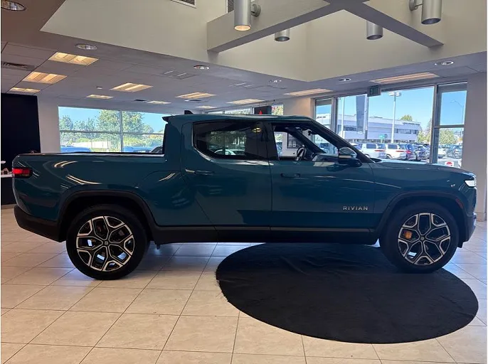2022 Rivian R1T