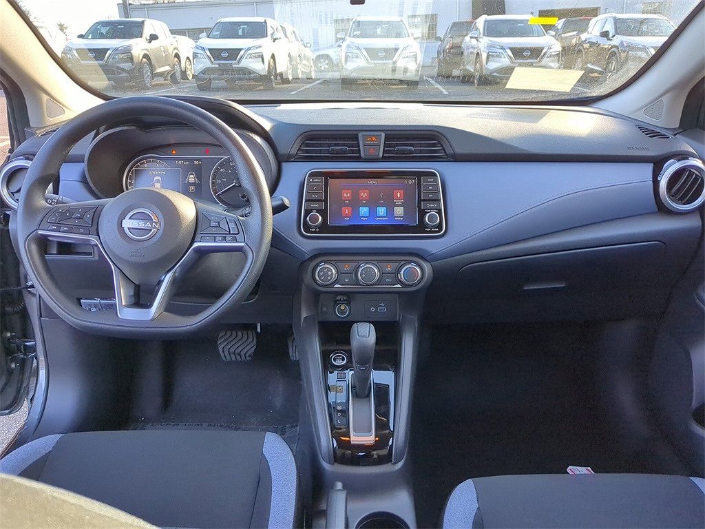 2024 Nissan Versa SV image 5