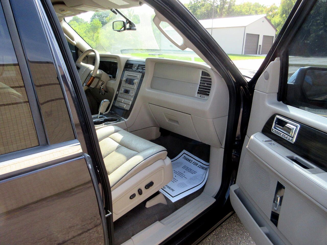 2007 Lincoln Navigator Luxury image 26