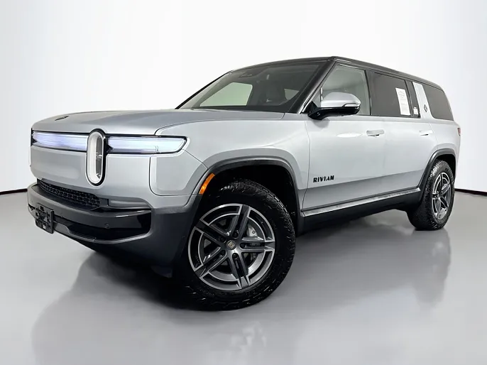 2025 Rivian R1S