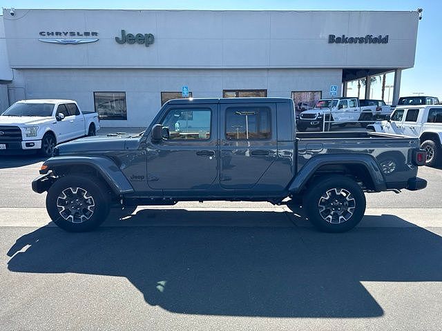 2026 Jeep Gladiator