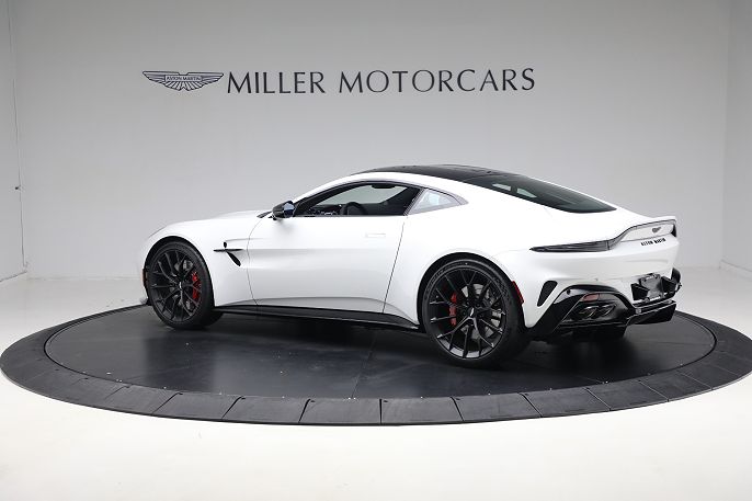 2025 Aston Martin V8 Vantage