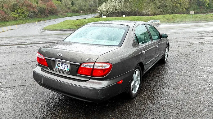 2000 Infiniti I30