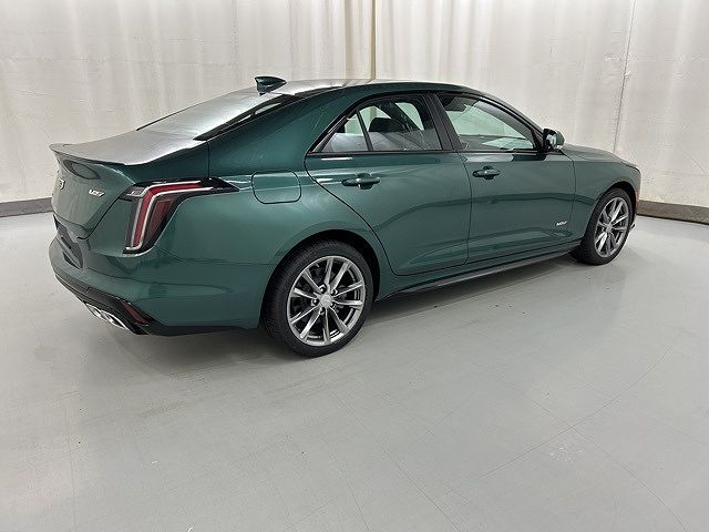 2025 Cadillac CT4