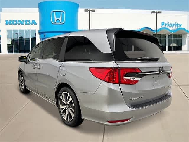 2024 Honda Odyssey Touring image 2