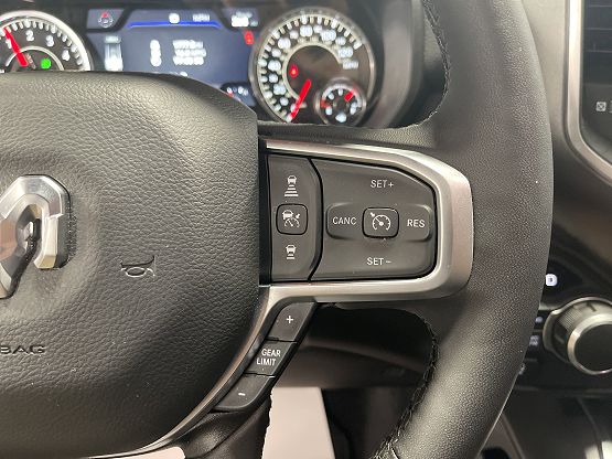 2025 Ram 1500 Big Horn photo 3