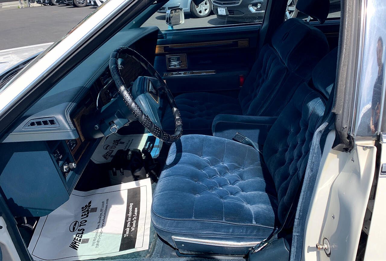 1985 Cadillac Seville null image 10
