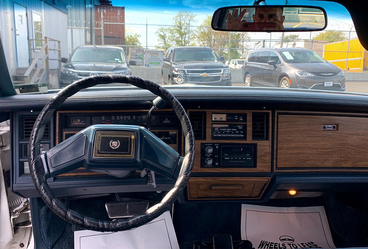 1985 Cadillac Seville null image 21
