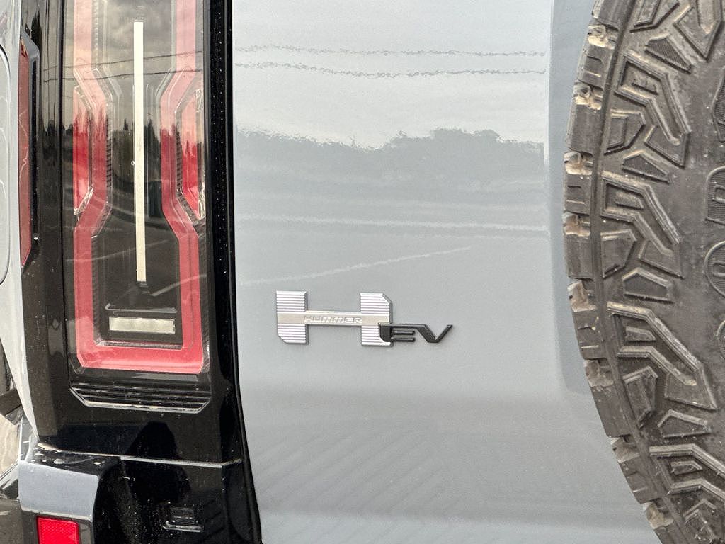 2025 GMC Hummer EV