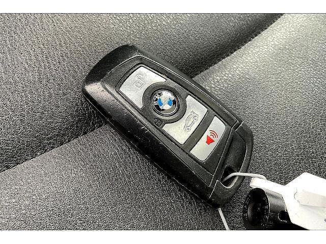 2017 BMW X4 xDrive28i image 10