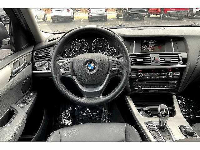 2017 BMW X4 xDrive28i image 4