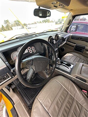 2003 Hummer H2 Luxury image 9
