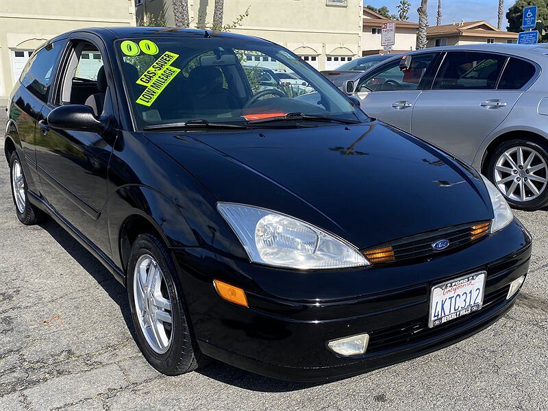 2000 Ford Focus null image 0