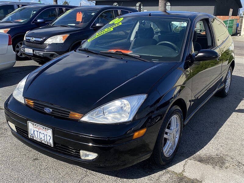 2000 Ford Focus null image 2