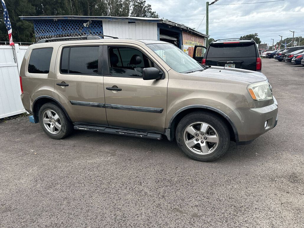 2010 Honda Pilot LX image 3