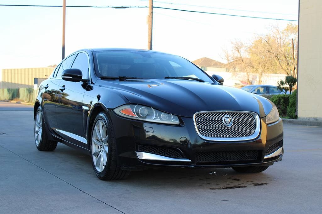 2013 Jaguar XF null image 0