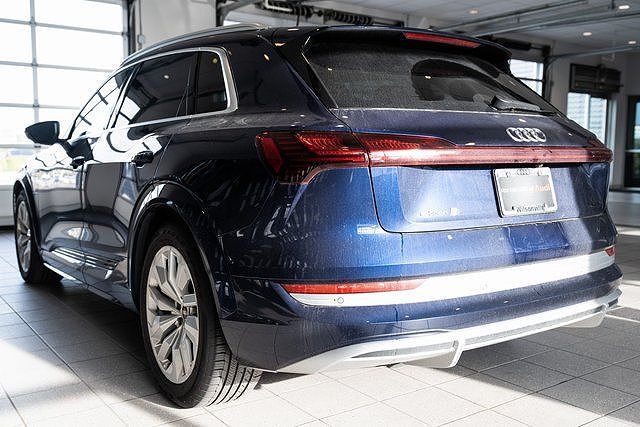 2022 Audi e-tron S