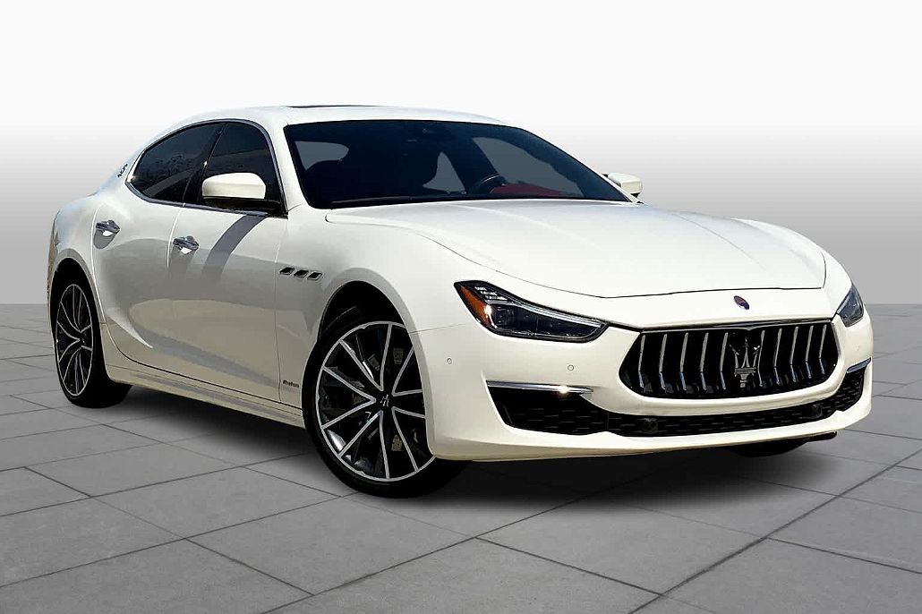 2020 Maserati Ghibli S image 1