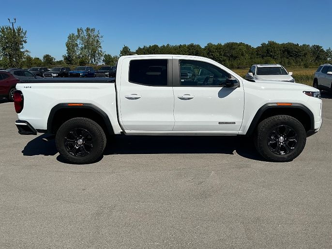 2023 GMC Canyon