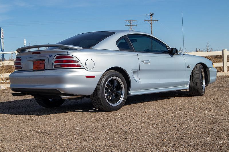 1995 Ford Mustang GT image 3