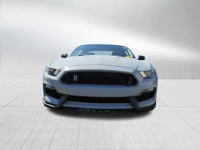 2017 Ford Mustang Shelby GT350 image 4