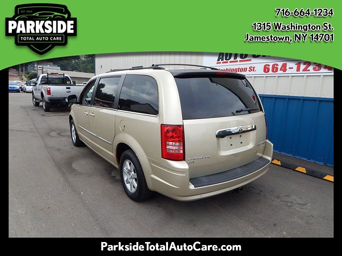 2010 Chrysler Town & Country