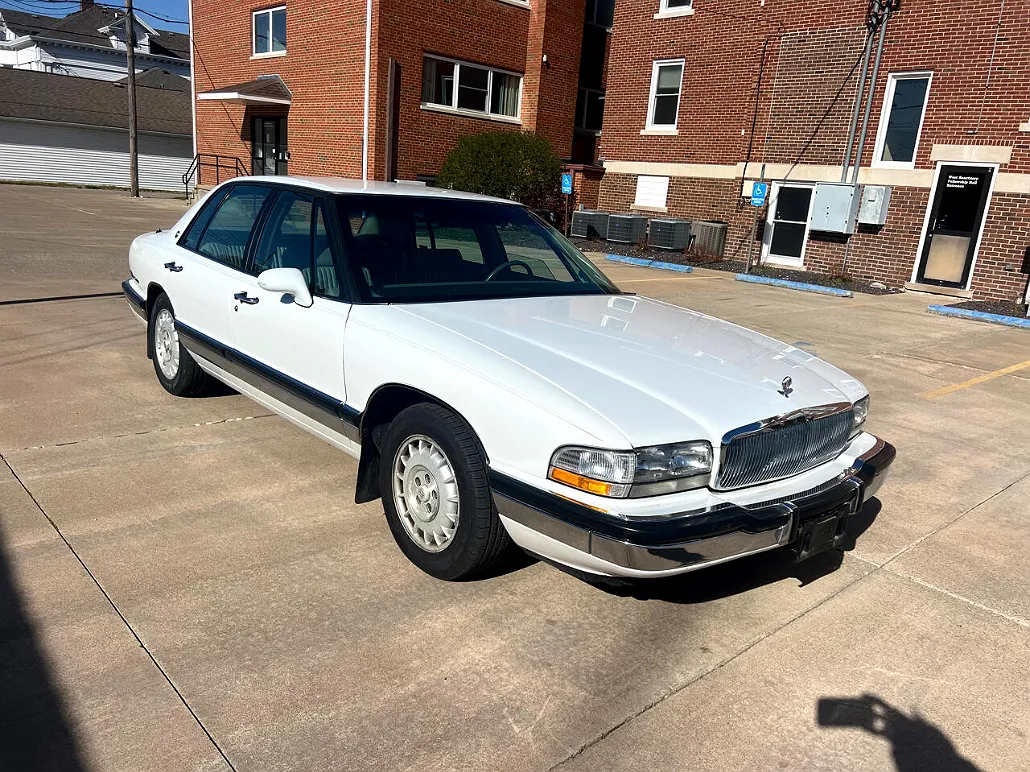 1994 Buick Park Avenue null image 1